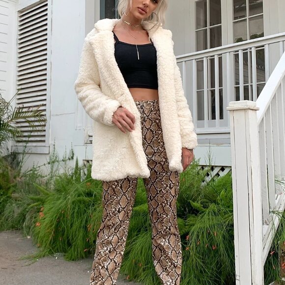 Beige Preppy Womens Double Button Teddy Coat - Picture 5 of 5